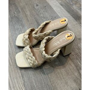 Nicole Miller Woven Raffia Block Heel Sandals Sz 7 Beige Braided Slip On Summer